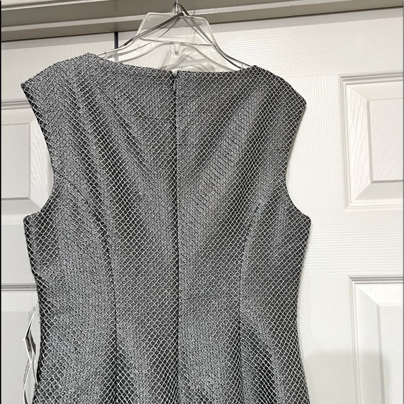 NEW KAY UNGER METALLIC SILVER TAILORED SHEATH COCKTAIL DRESS - Picture 6 of 13